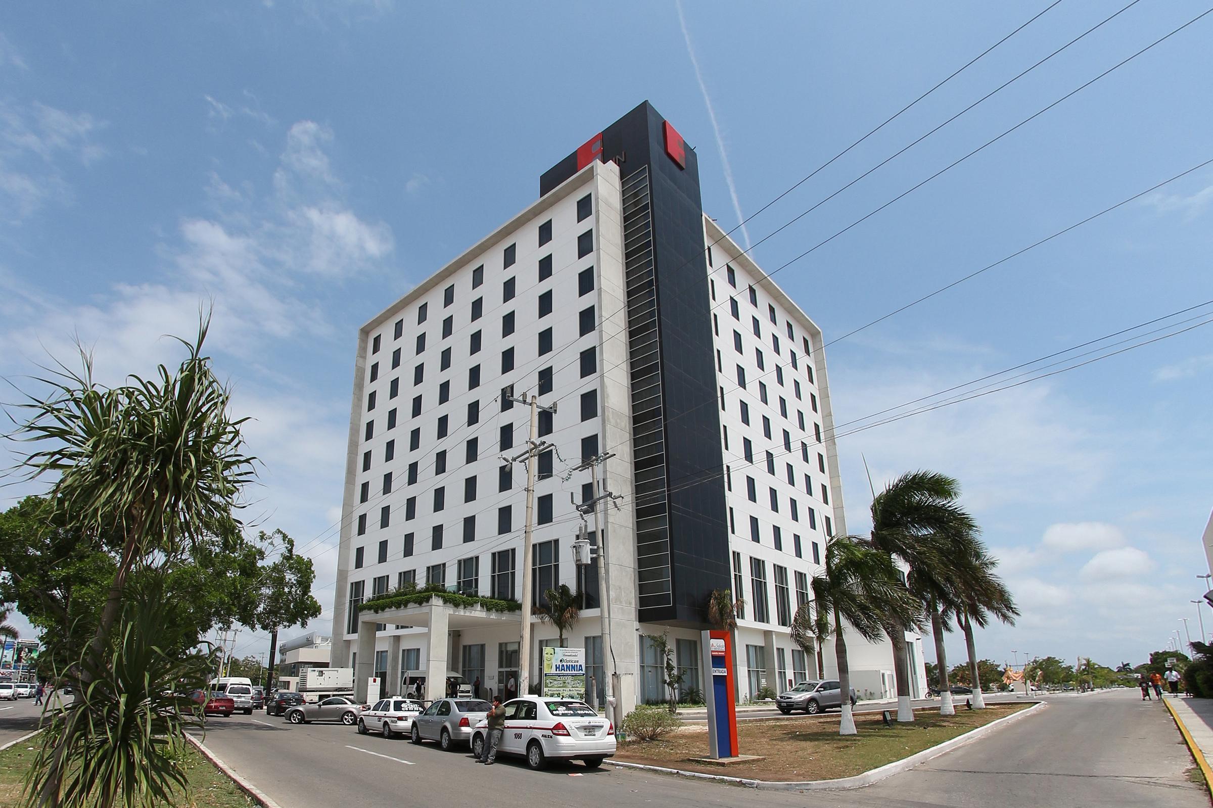 Fiesta Inn Мерида Екстериор снимка