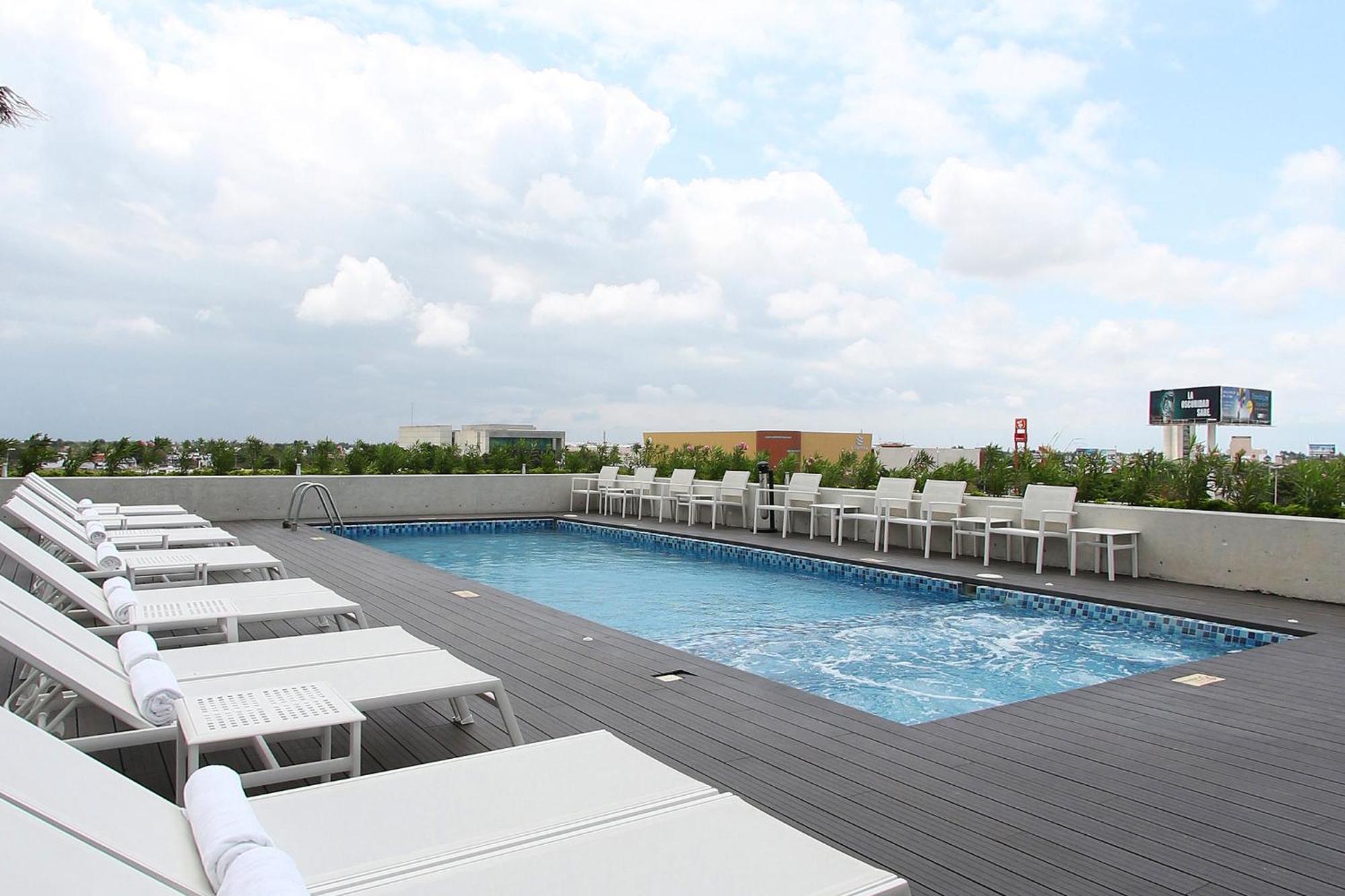 Fiesta Inn Мерида Екстериор снимка